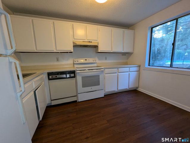 7 Padanaram Road J218, Danbury, CT 06811