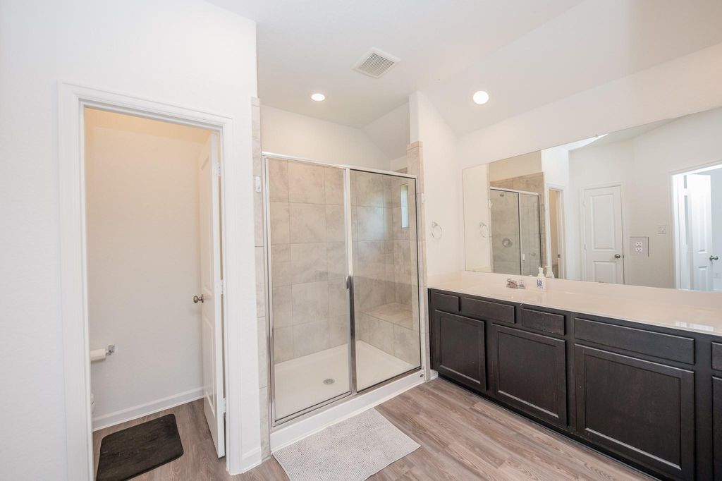 Image 15 of property listing at 3634 Homestead Ridge Lane, Richmond, TX 77406