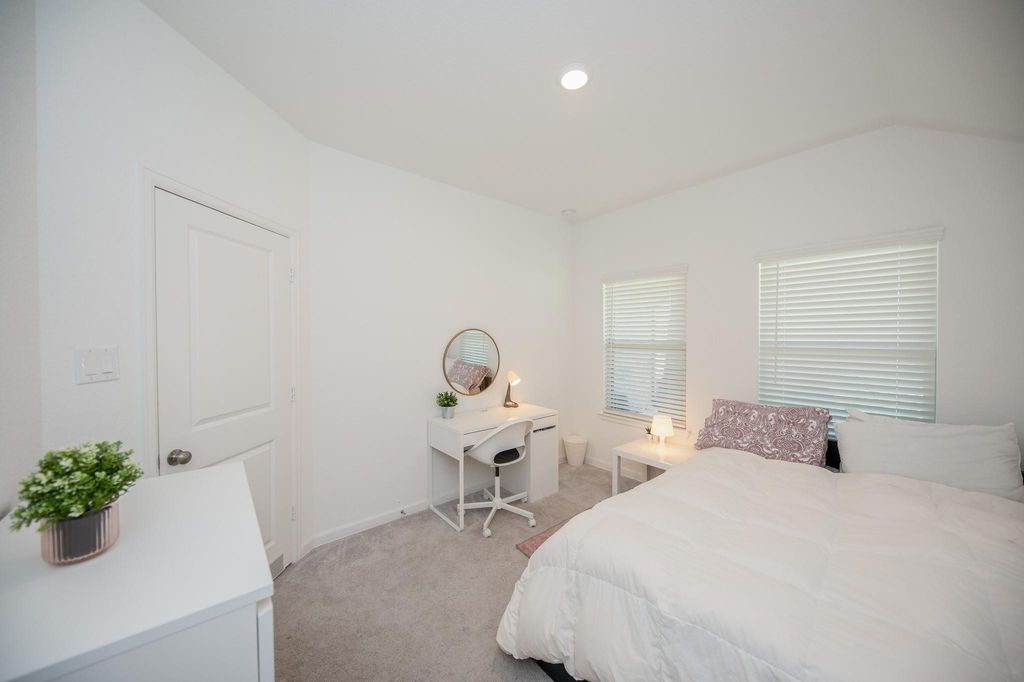 Image 20 of property listing at 3634 Homestead Ridge Lane, Richmond, TX 77406