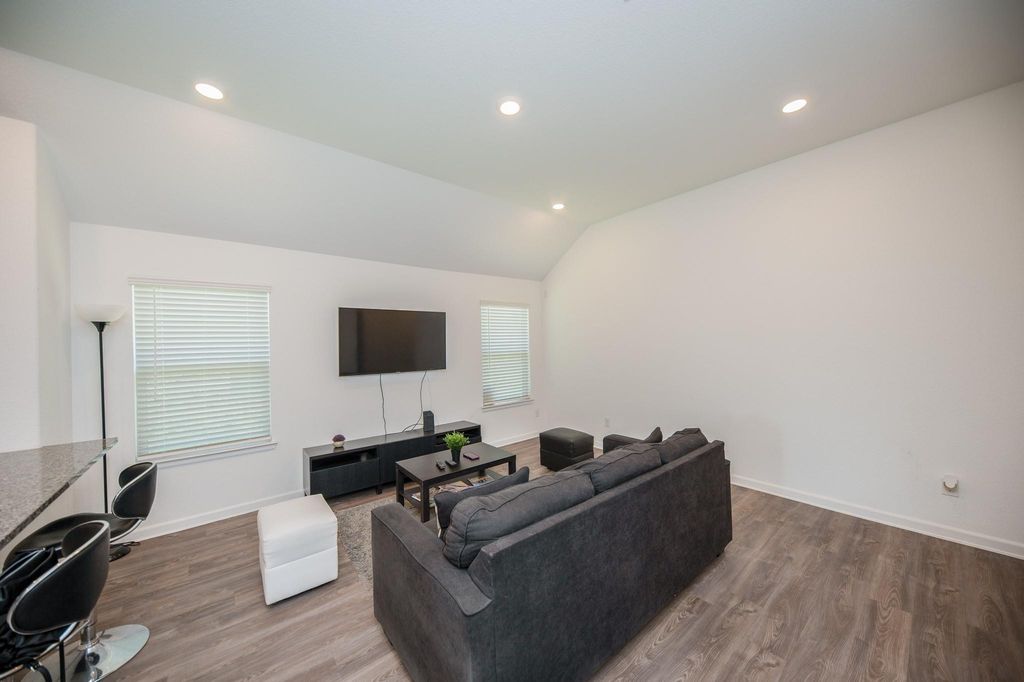 Image 6 of property listing at 3634 Homestead Ridge Lane, Richmond, TX 77406