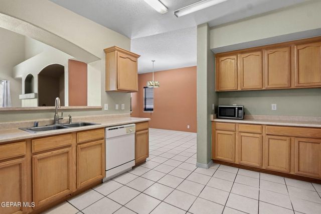 3008 Tierra Cuervo Drive, El Paso, TX 79938