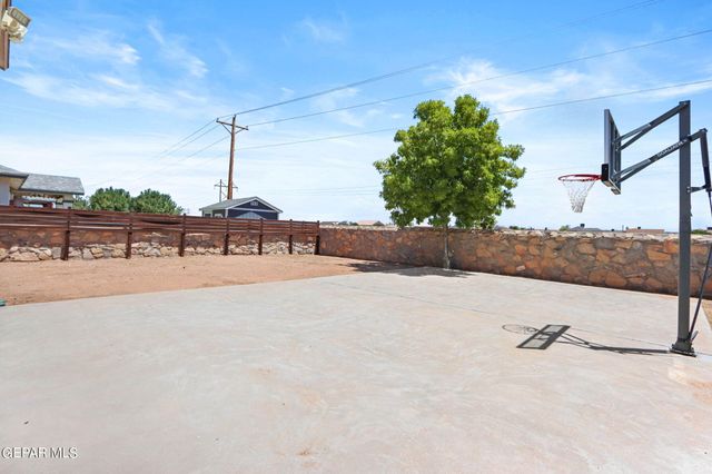 3008 Tierra Cuervo Drive, El Paso, TX 79938