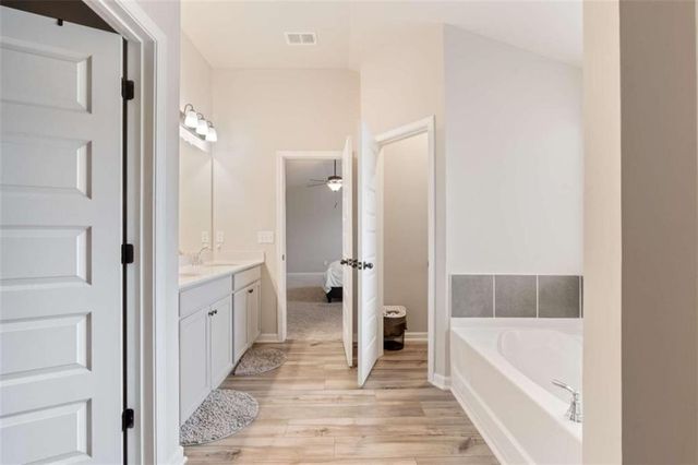 1052 Bodega Loop, Locust Grove, GA 30248