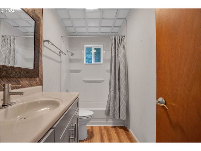 22715 Sw EAGLE POINT Rd, Sheridan, OR 97378