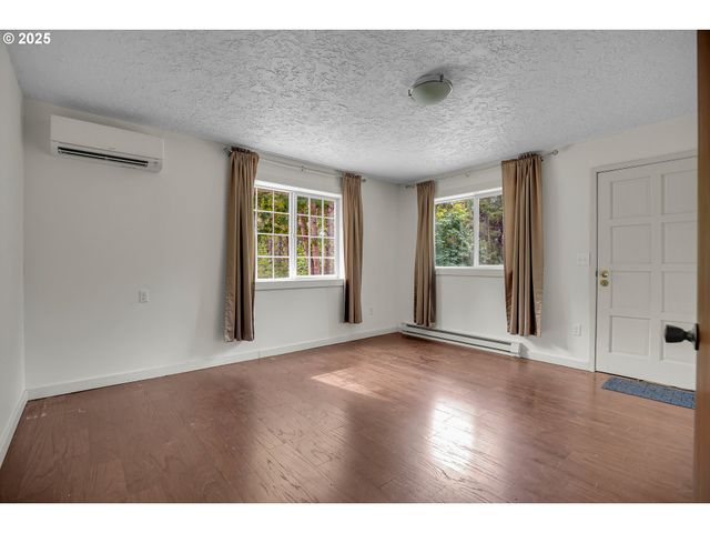 22715 Sw EAGLE POINT Rd, Sheridan, OR 97378