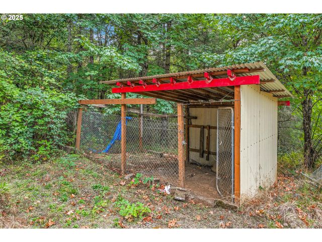 22715 Sw EAGLE POINT Rd, Sheridan, OR 97378
