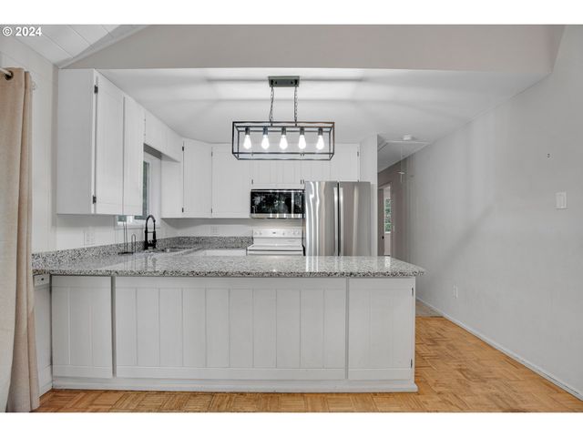 22715 Sw EAGLE POINT Rd, Sheridan, OR 97378