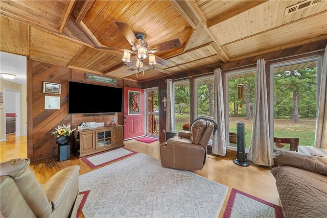 17145 N Highway 94, Pea Ridge, AR 72751