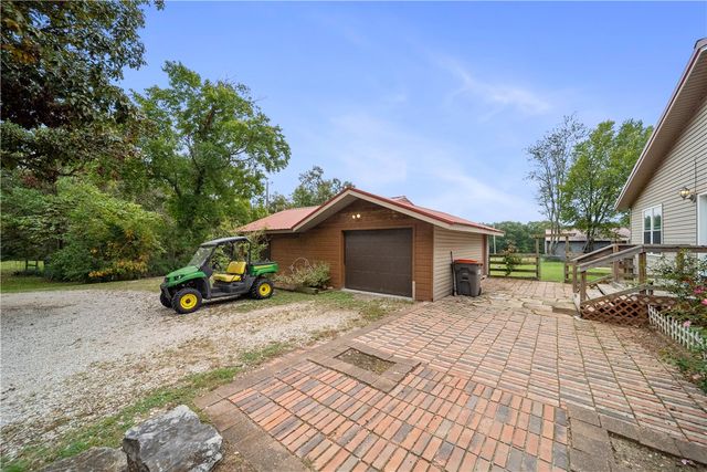 17145 N Highway 94, Pea Ridge, AR 72751