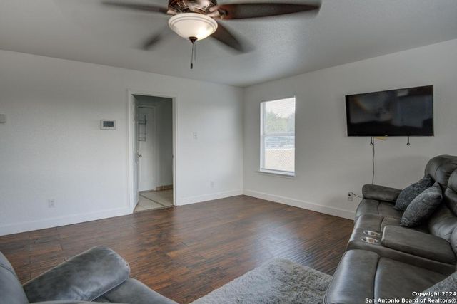 9402 EVERTON, San Antonio, TX 78245