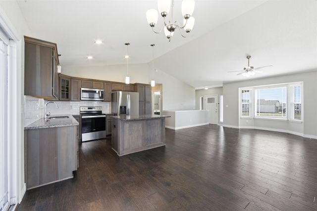 516 E Shade, Andover, KS 67002