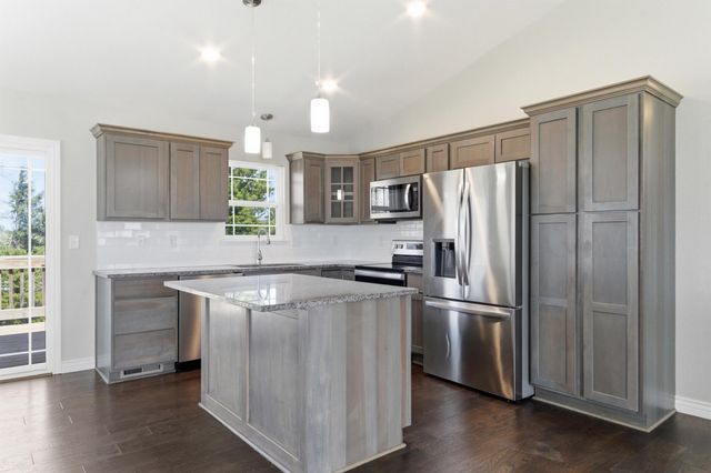 516 E Shade, Andover, KS 67002