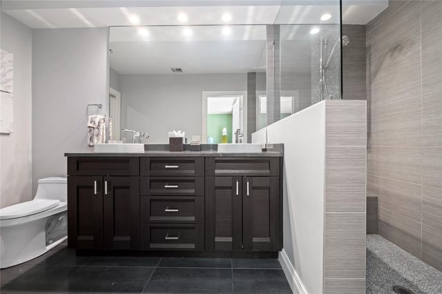 8 Port Side Drive 8A, Fort Lauderdale, FL 33316