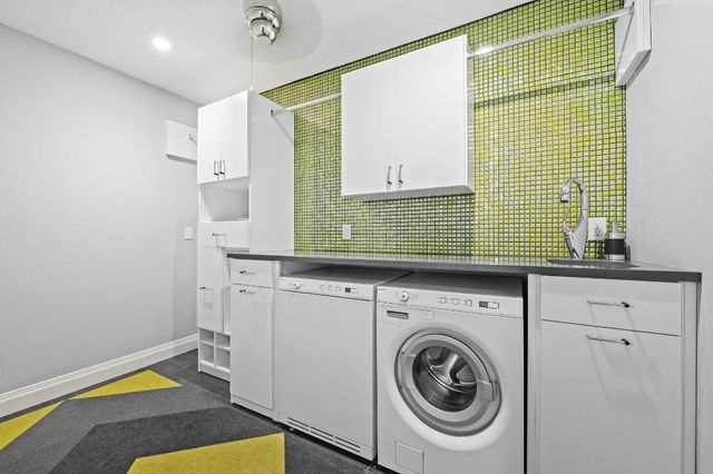 8 Port Side Drive 8A, Fort Lauderdale, FL 33316