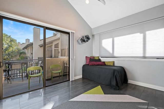 8 Port Side Drive 8A, Fort Lauderdale, FL 33316