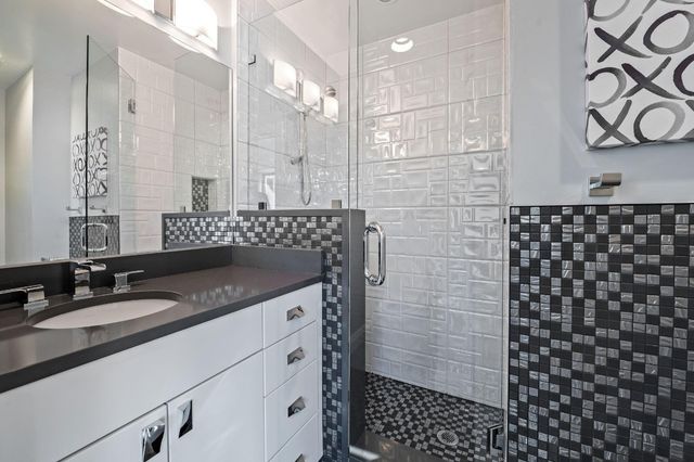 8 Port Side Drive 8A, Fort Lauderdale, FL 33316