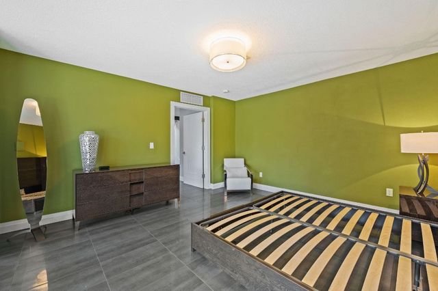 8 Port Side Drive 8A, Fort Lauderdale, FL 33316