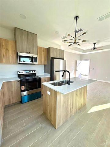 2405-2509 S Hilltop Avenue, Edinburg, TX 78542