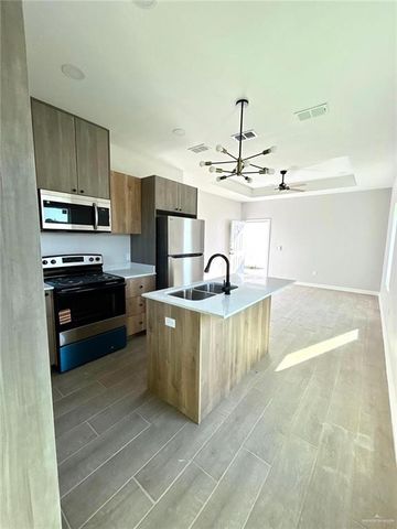 2405-2509 S Hilltop Avenue, Edinburg, TX 78542