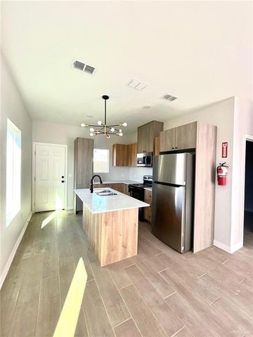 2405-2509 S Hilltop Avenue, Edinburg, TX 78542