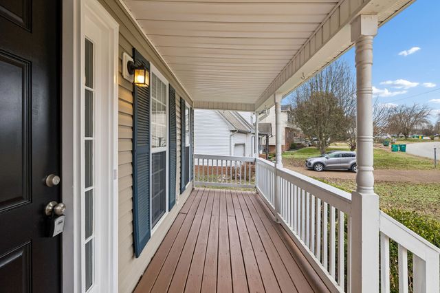 1849 Devon Dr, Spring Hill, TN 37174