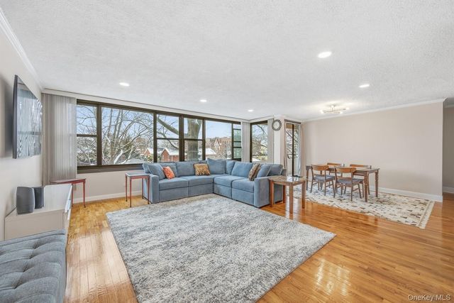 715 162nd Street 4D, Beechhurst, NY 11357