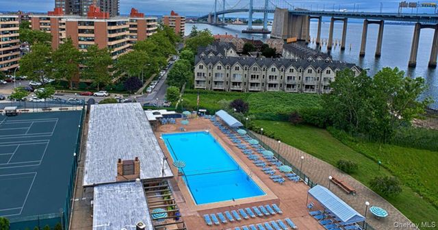 715 162nd Street 4D, Beechhurst, NY 11357