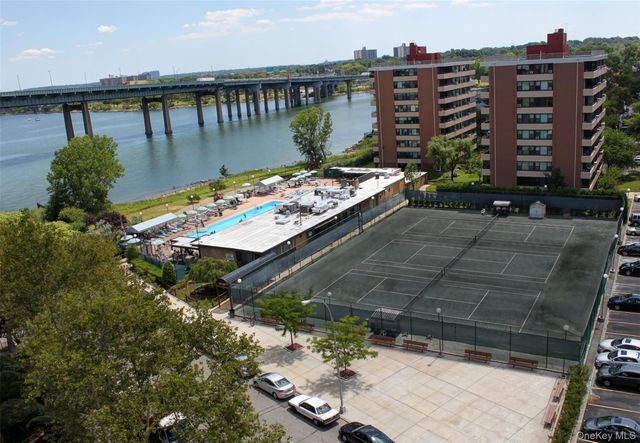 715 162nd Street 4D, Beechhurst, NY 11357