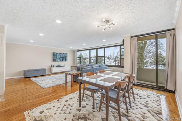 715 162nd Street 4D, Beechhurst, NY 11357