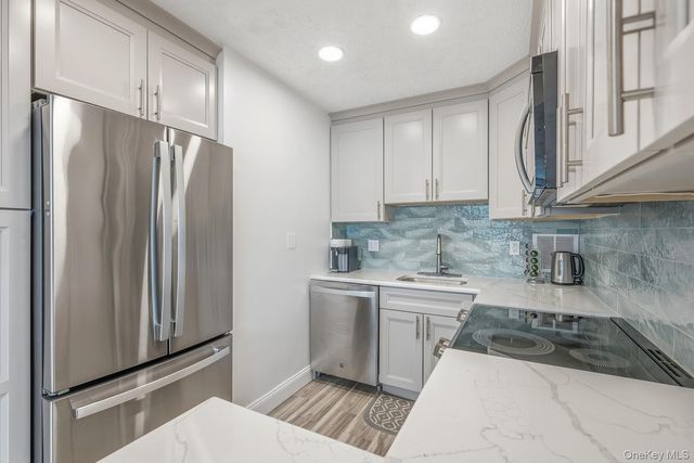 715 162nd Street 4D, Beechhurst, NY 11357