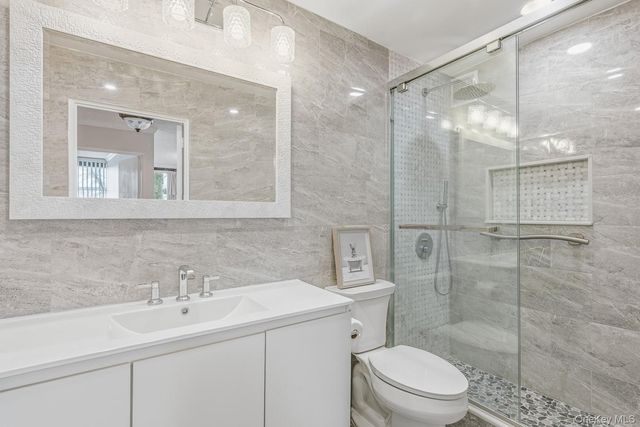 715 162nd Street 4D, Beechhurst, NY 11357