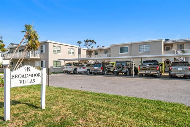 919 OSCEOLA ROAD 202, Belleair, FL 33756