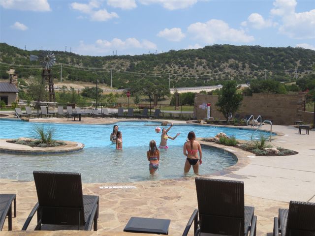 18725 Brady Clearing DR, Austin, TX 78738