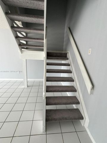 9900 NW 43rd Ter, Doral, FL 33178