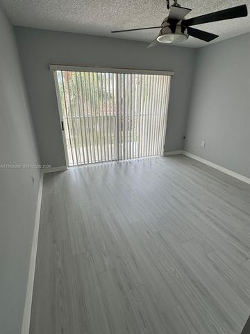 9900 NW 43rd Ter, Doral, FL 33178