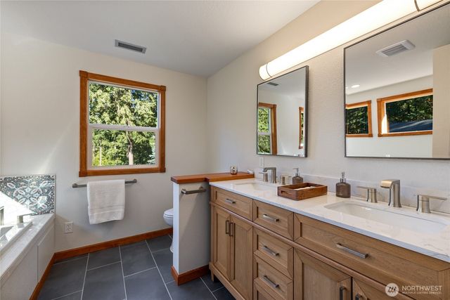 9422 22nd Avenue NW, Gig Harbor, WA 98332