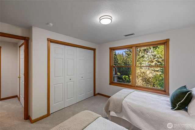 9422 22nd Avenue NW, Gig Harbor, WA 98332