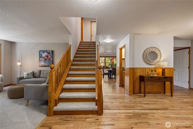 9422 22nd Avenue NW, Gig Harbor, WA 98332