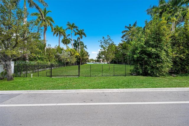 93 Palm Ave, Miami Beach, FL 33139