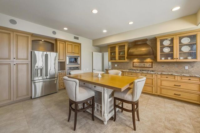 818 Inverness Drive, Rancho Mirage, CA 92270