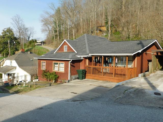 503 Mountain View Avenue, Harlan, KY 40831