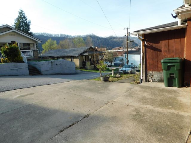 503 Mountain View Avenue, Harlan, KY 40831
