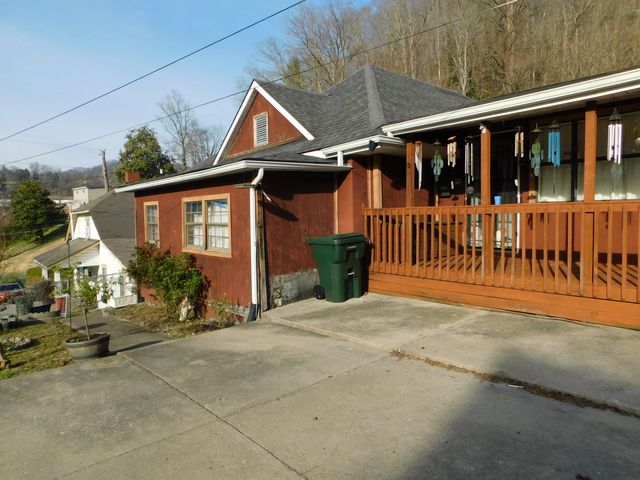 503 Mountain View Avenue, Harlan, KY 40831