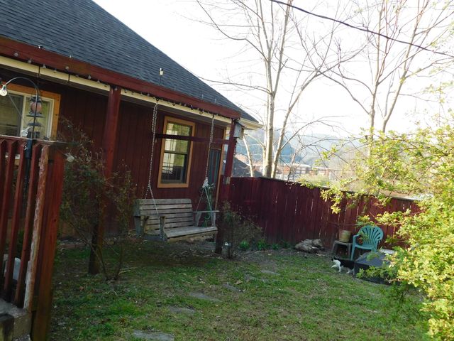 503 Mountain View Avenue, Harlan, KY 40831