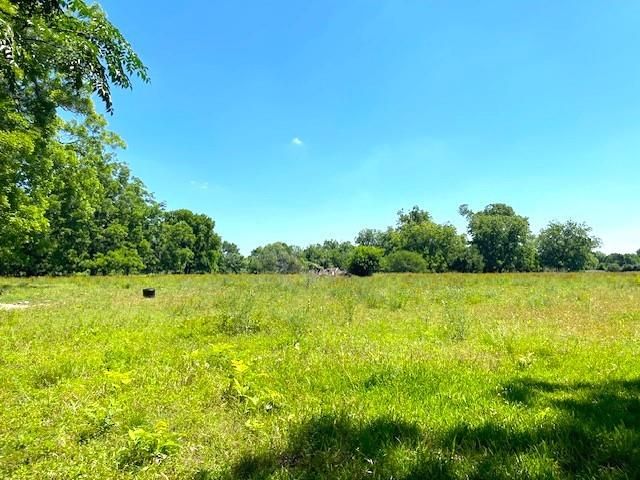 2125 Peach Ridge Road, Brookshire, TX 77423