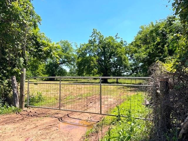 2125 Peach Ridge Road, Brookshire, TX 77423