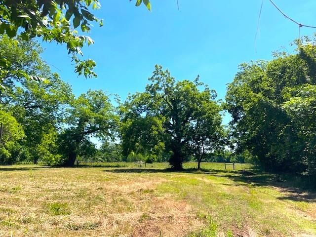 2125 Peach Ridge Road, Brookshire, TX 77423