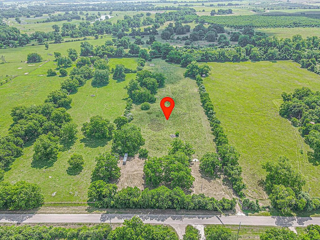 2125 Peach Ridge Road, Brookshire, TX 77423