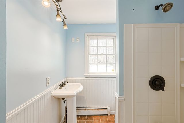 358 Briggs Rd, Westport, MA 02790