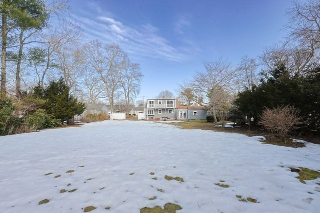 358 Briggs Rd, Westport, MA 02790